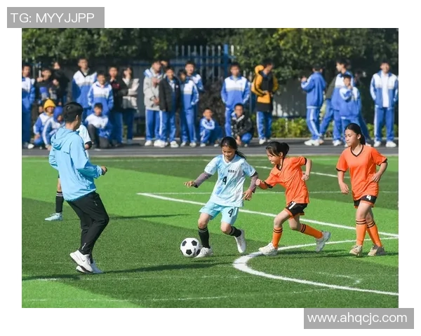 足球球星15成长之路与辉煌时刻全面解读 足球球星15成长之路与辉煌时刻全面解读